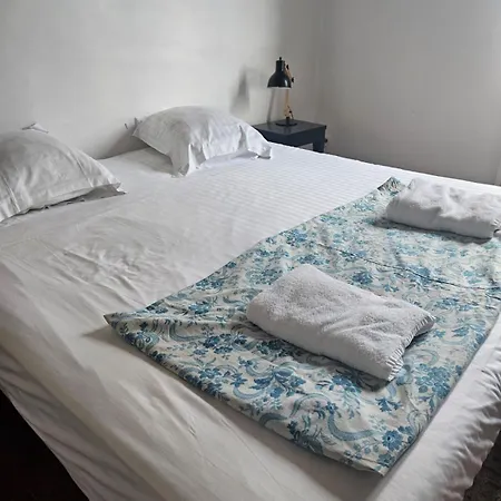 Les Combres Bed & Breakfast *