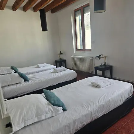 Bed & Breakfast Les Combres La Dagueniere